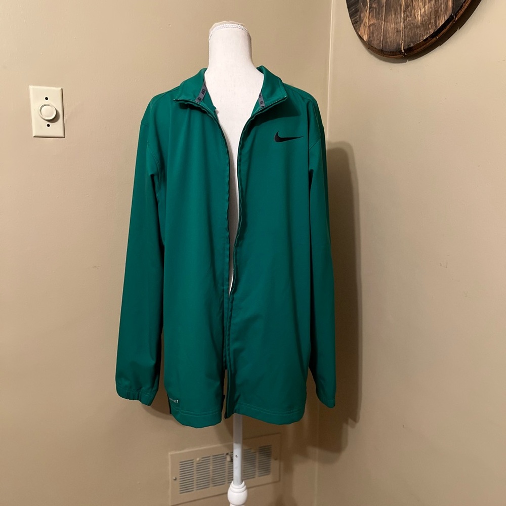 Nike Men's Green Lightweight Jacket
